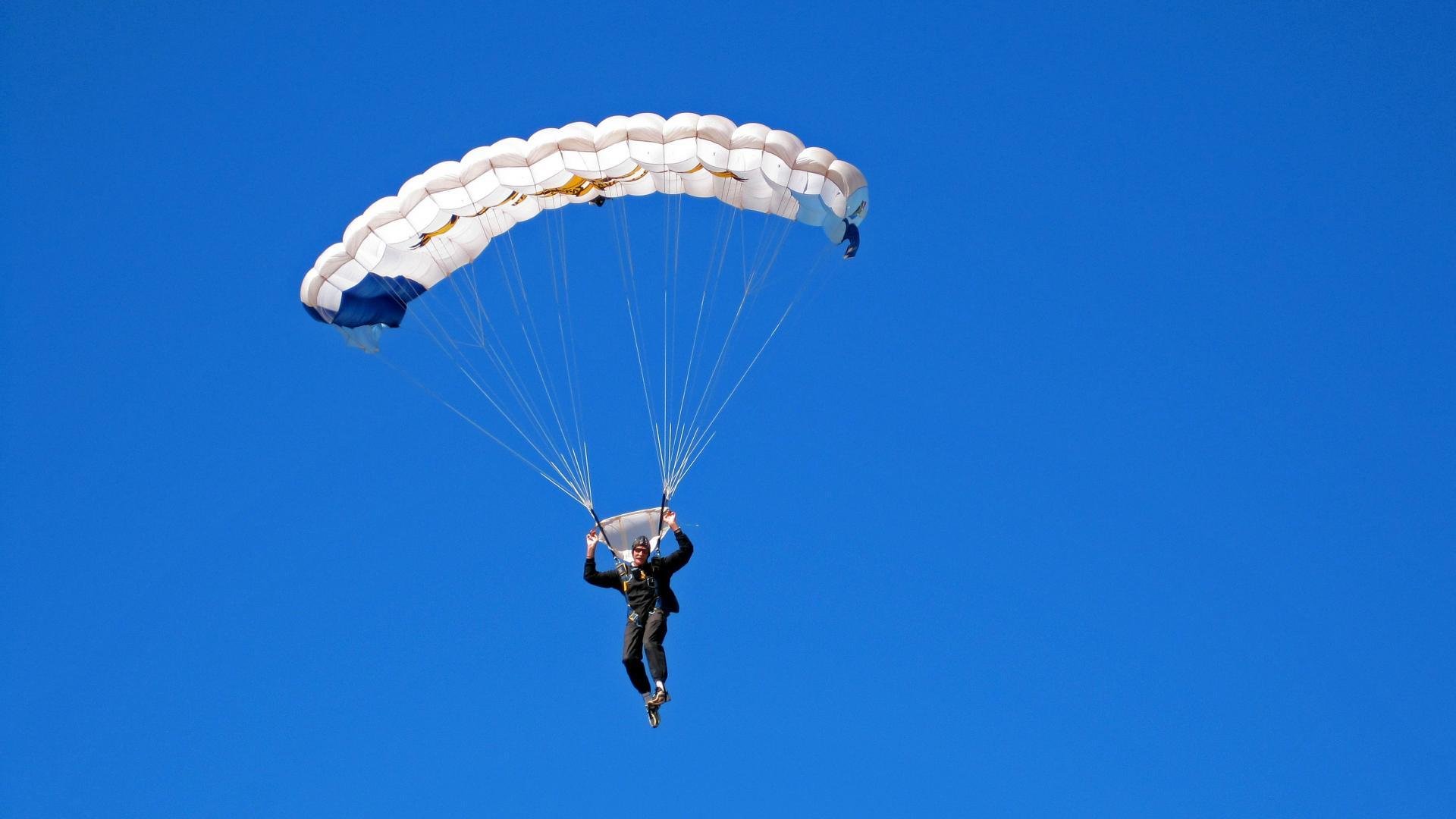 数据图显示：蝶泳越接近对称越快，蝶泳速度慢问题出在哪里
